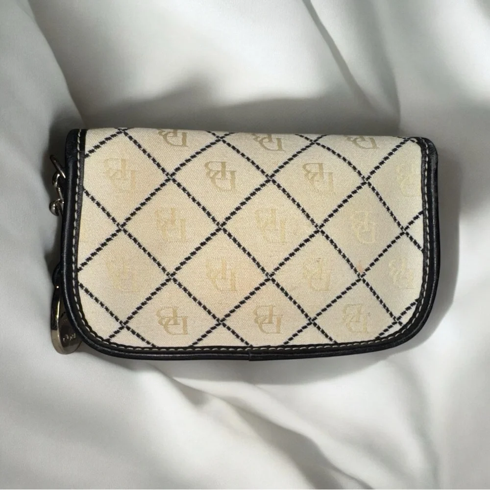 Dooney & Bourke dooney bourke